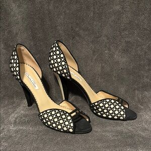 Elegant Black and Cream Women's Heels